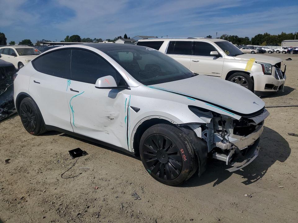 Продажа на аукционе авто 2021 Tesla Model Y, vin: 5YJYGDED9MF109579, номер лота: 64432956