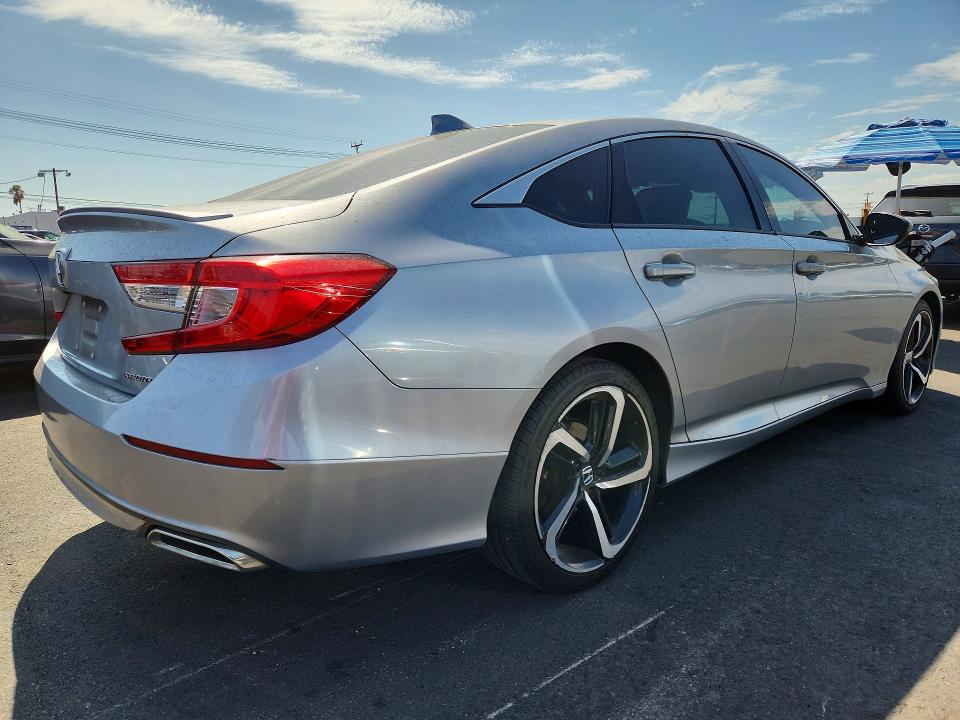 Продаж на аукціоні авто 2018 Honda Accord, vin: 1HGCV1F37JA219587, номер лоту: 64825916