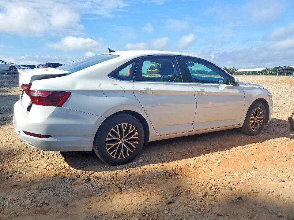 63635526 :رقم المزاد ، 3VWC57BU7MM016669 vin ، 2021 Volkswagen Jetta مزاد بيع