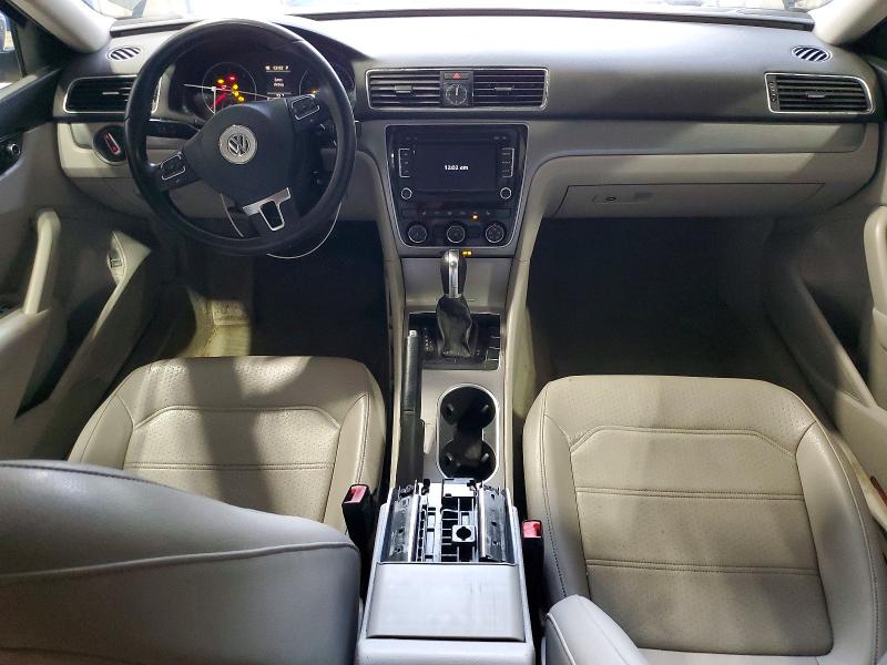 64558206 :رقم المزاد ، 1VWBN7A32EC058805 vin ، 2014 Volkswagen Passat مزاد بيع