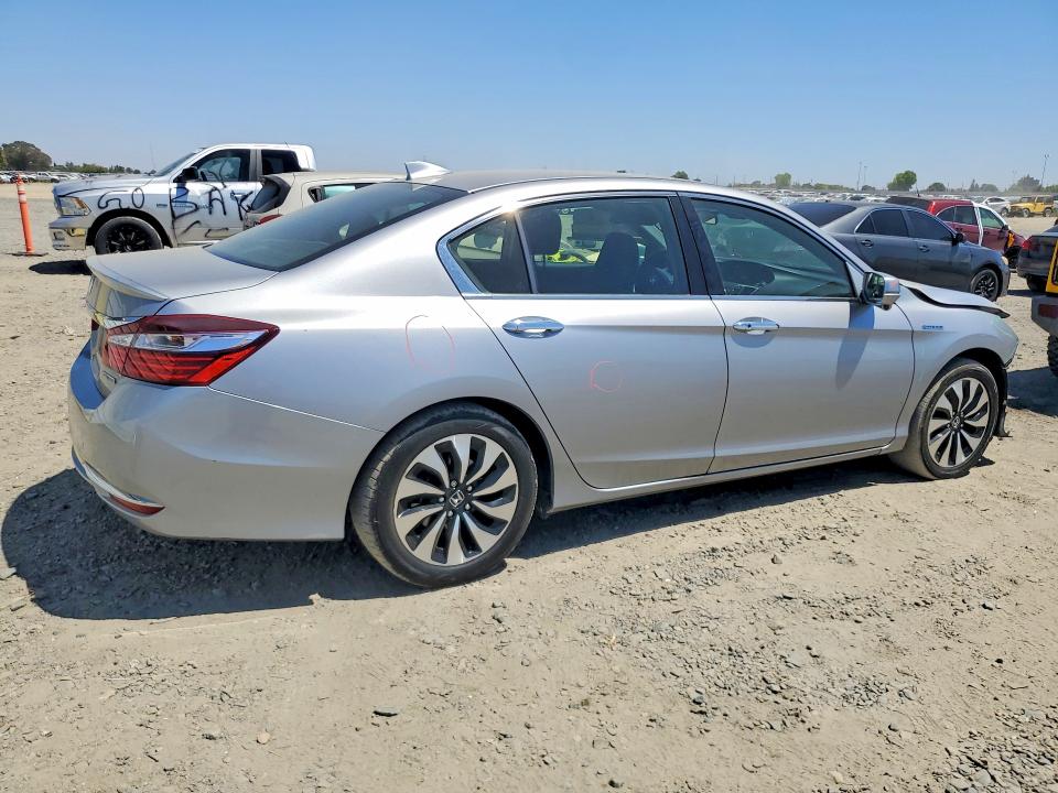 64323676 :رقم المزاد ، JHMCR6F35HC014119 vin ، 2017 Honda Accord مزاد بيع