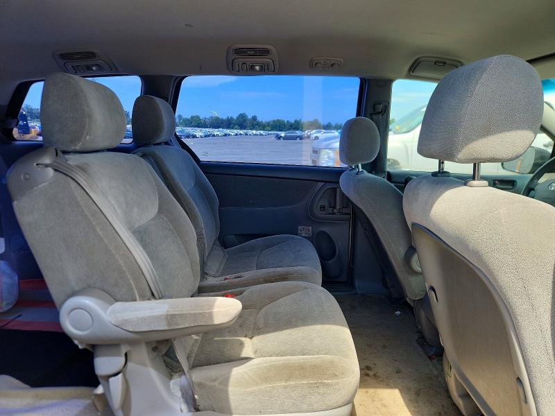Продажа на аукционе авто 2004 Toyota Sienna, vin: 5TDZA23C74S134884, номер лота: 64211296