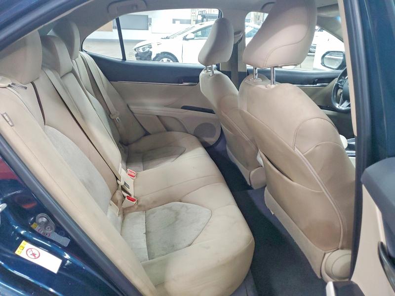 65833256 :رقم المزاد ، 4T1B11HK5JU531265 vin ، 2018 Toyota Camry مزاد بيع