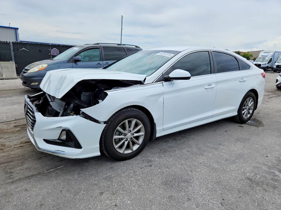 2018 Hyundai Sonata მანქანა იყიდება აუქციონზე, vin: 5NPE24AF5JH678659, აუქციონის ნომერი: 63742376