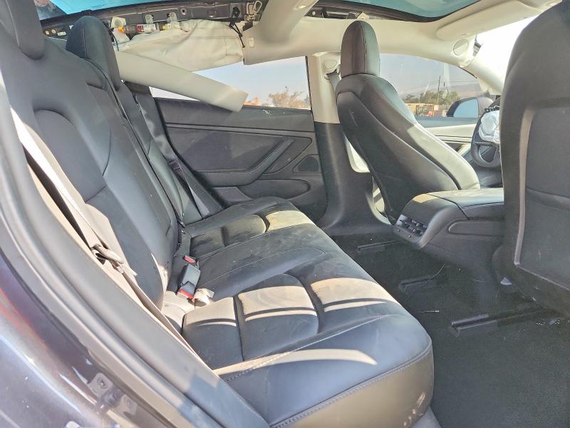 Продаж на аукціоні авто 2018 Tesla Model 3, vin: 5YJ3E1EB9JF185070, номер лоту: 62656396