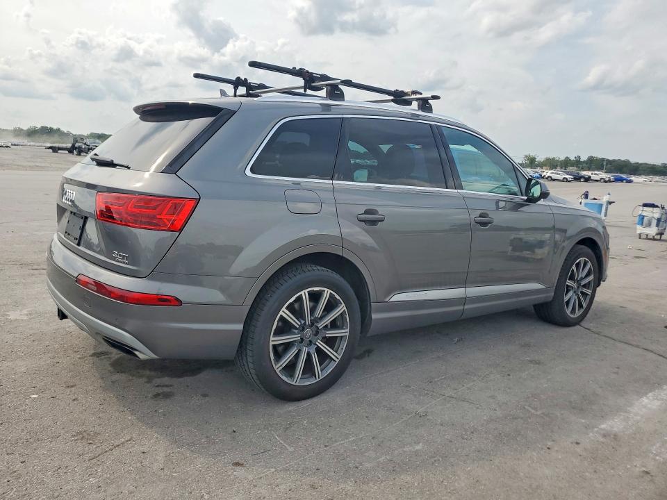 Продаж на аукціоні авто 2017 Audi Q7, vin: WA1LAAF77HD014092, номер лоту: 64339076