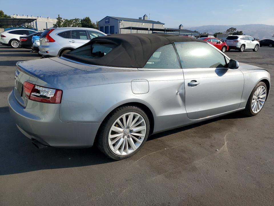 Продажа на аукционе авто 2011 Audi A5, vin: WAULFAFH4BN013898, номер лота: 63746476