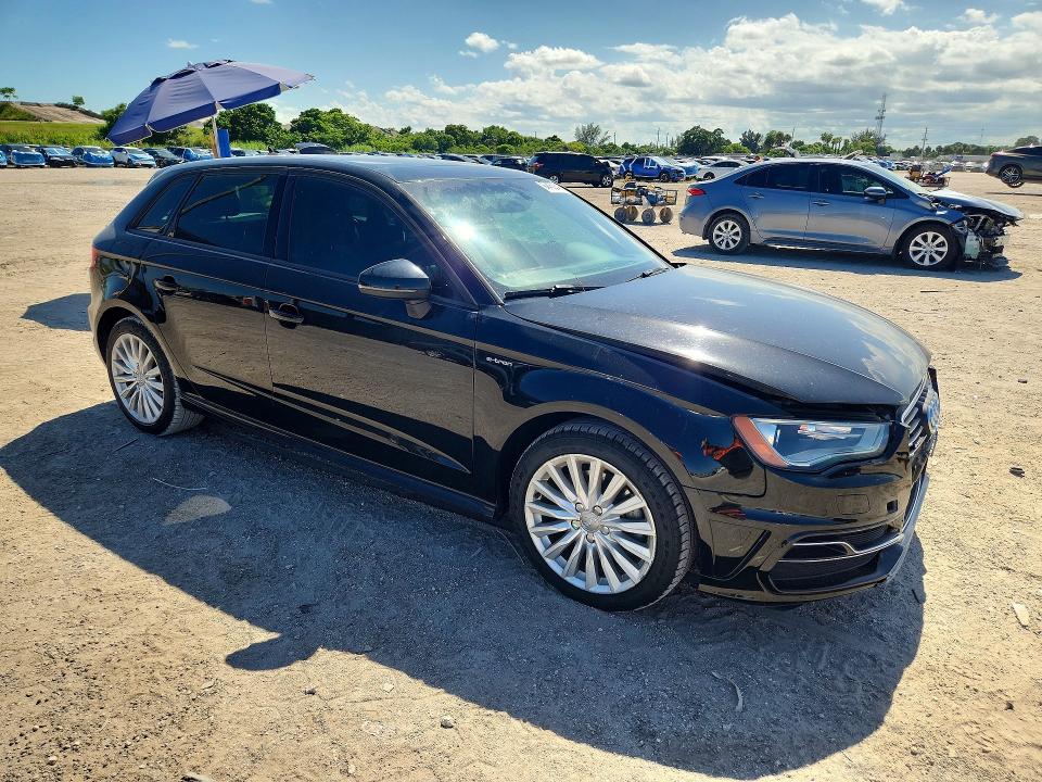 2016 Audi A3 მანქანა იყიდება აუქციონზე, vin: WAUUPBFF7GA158731, აუქციონის ნომერი: 64452846