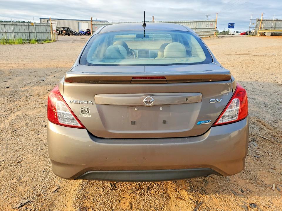 Продажа на аукционе авто 2015 Nissan Versa, vin: 3N1CN7AP0FL828759, номер лота: 63923546