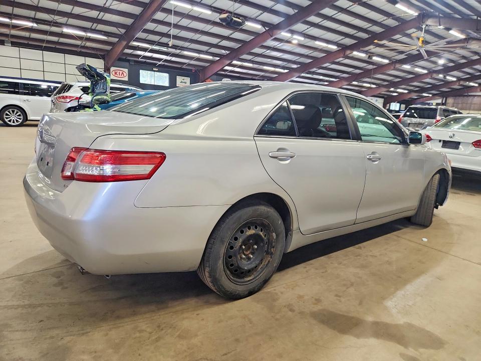 2010 Toyota Camry მანქანა იყიდება აუქციონზე, vin: 4T1BF3EK1AU031072, აუქციონის ნომერი: 64254576