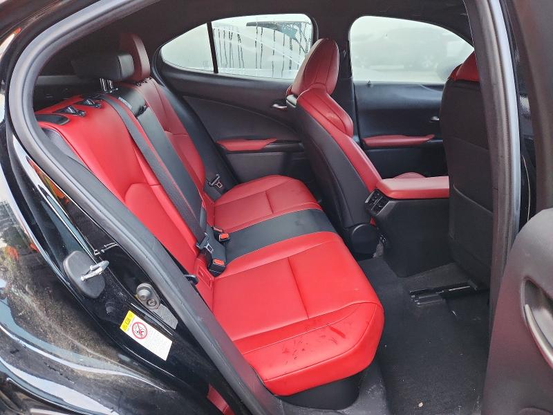 64077706 :رقم المزاد ، JTHU9JBH9K2009897 vin ، 2019 Lexus Ux مزاد بيع
