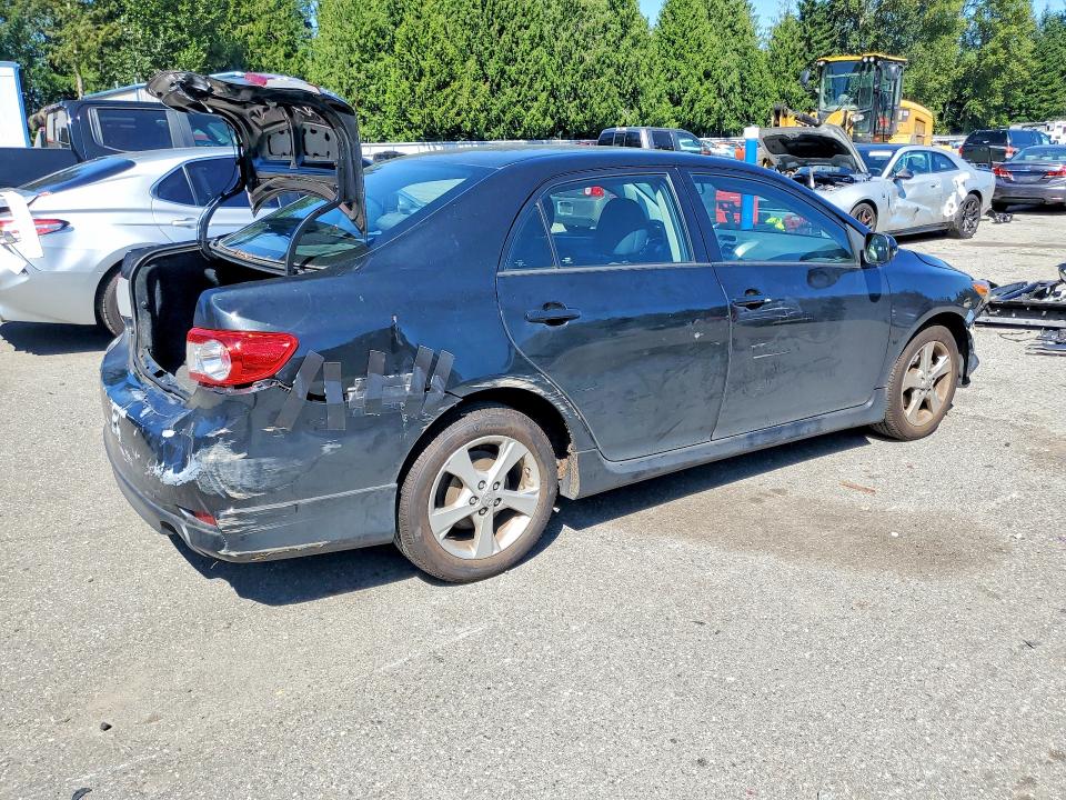 64826086 :رقم المزاد ، 5YFBU4EE8DP113196 vin ، 2013 Toyota Corolla مزاد بيع