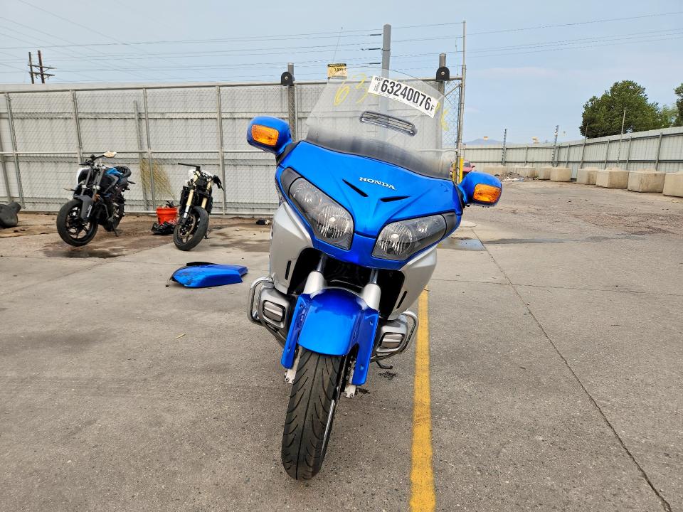 63240076 :رقم المزاد ، JH2SC68G1CK001355 vin ، 2012 Honda Gl1800 مزاد بيع