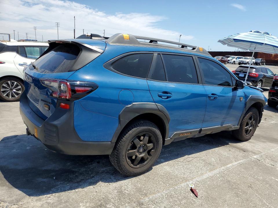 65009756 :رقم المزاد ، 4S4BTGUD1N3167961 vin ، 2022 Subaru Outback مزاد بيع