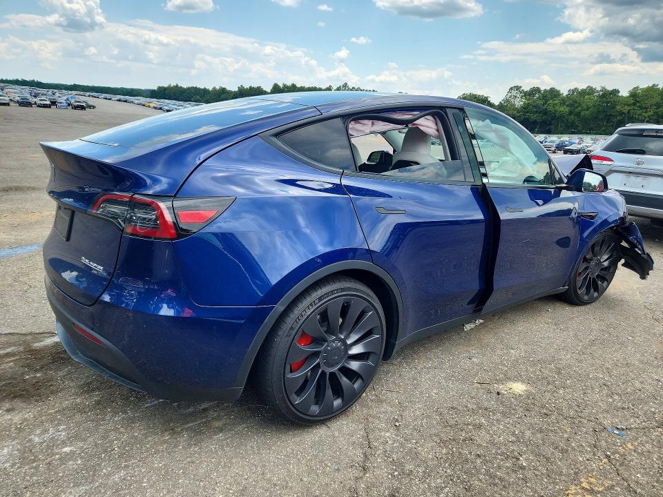 63258286 :رقم المزاد ، 7SAYGDEF9PF842689 vin ، 2023 Tesla Model Y مزاد بيع
