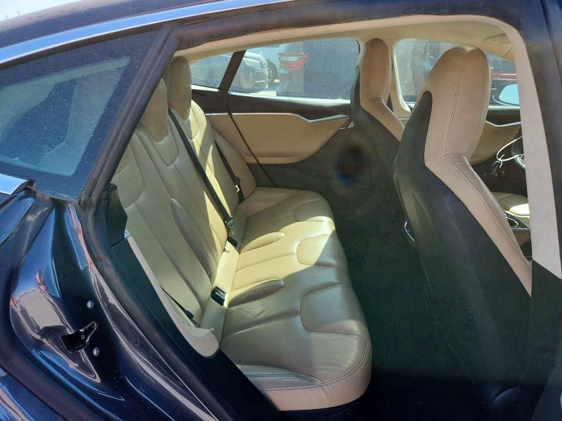 65445826 :رقم المزاد ، 5YJSA1H21FFP76259 vin ، 2015 Tesla Model S مزاد بيع