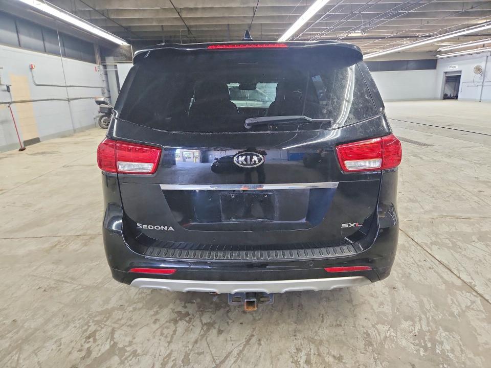 66199976 :رقم المزاد ، KNDME5C17H6278973 vin ، 2017 Kia Sedona مزاد بيع