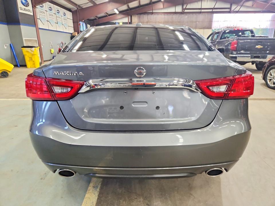 63923906 :رقم المزاد ، 1N4AA6AP8JC402287 vin ، 2018 Nissan Maxima مزاد بيع