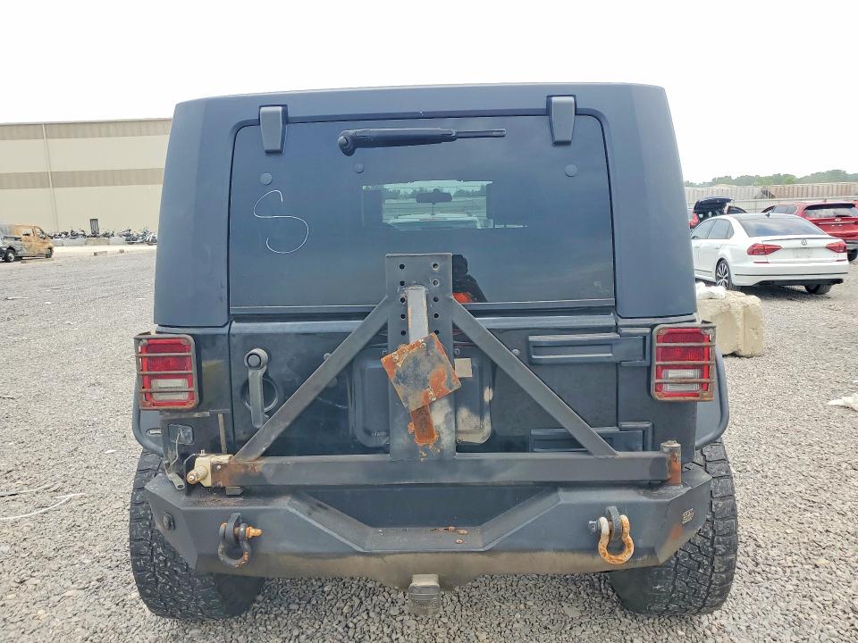 2010 Jeep Wrangler Unlimited მანქანა იყიდება აუქციონზე, vin: 1J4BA5H19AL215788, აუქციონის ნომერი: 63990496