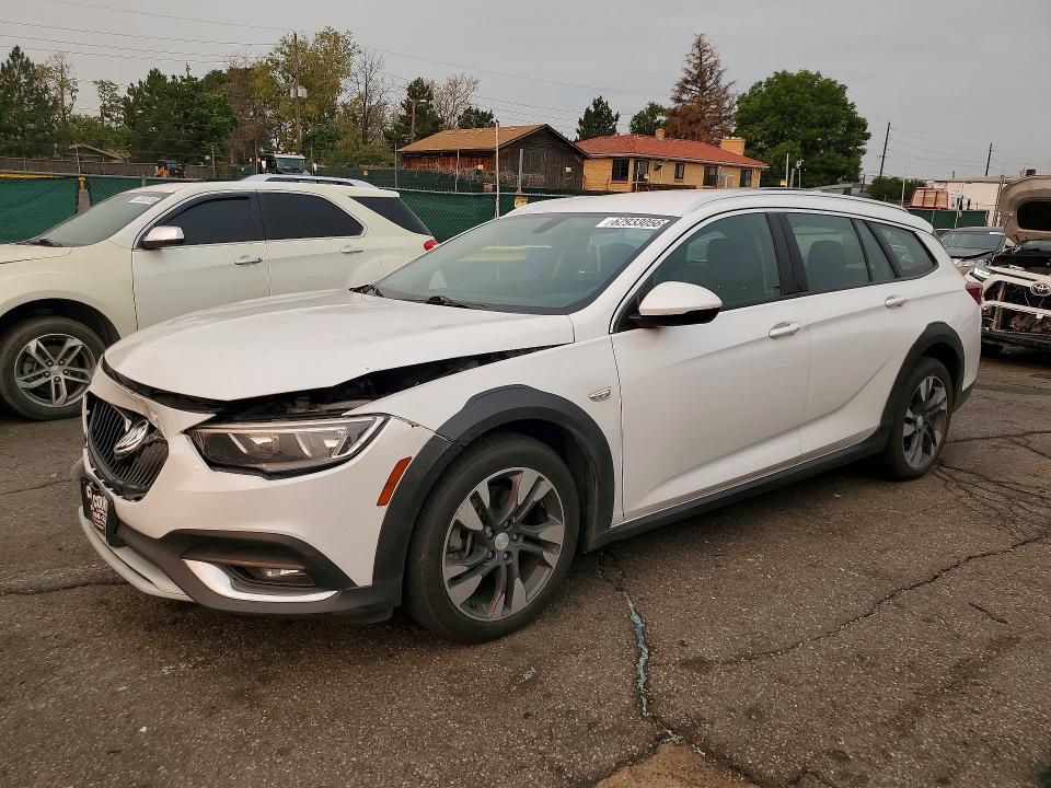 62933056 :رقم المزاد ، W04GV8SX9J1151496 vin ، 2018 Buick Regal Tourx مزاد بيع