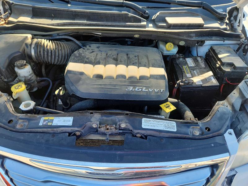 63591186 :رقم المزاد ، 2C4RC1BG4FR525270 vin ، 2015 Chrysler Town & Country مزاد بيع