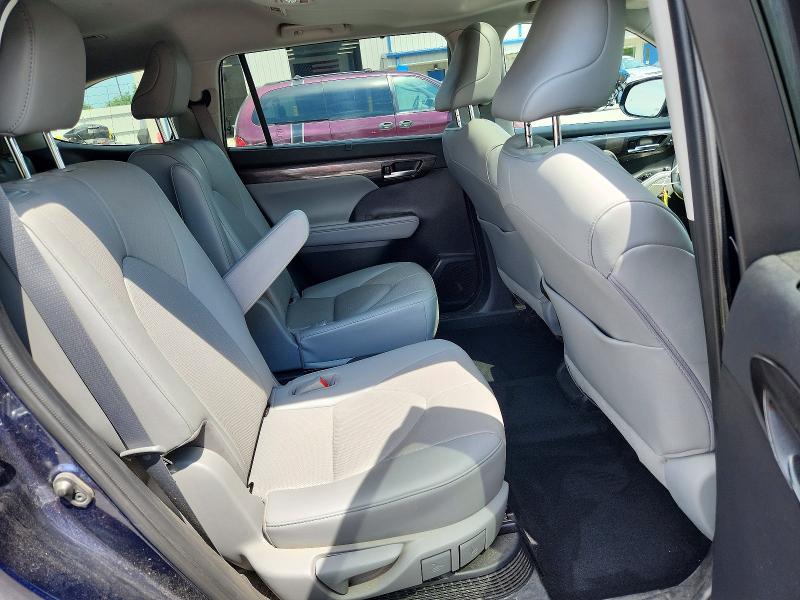 2021 Toyota Highlander Hybrid მანქანა იყიდება აუქციონზე, vin: 5TDXBRCH2MS064493, აუქციონის ნომერი: 63928626