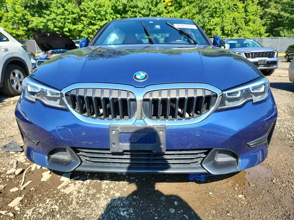 65795996 :رقم المزاد ، 3MW5R7J0XN8C28925 vin ، 2022 Bmw 330xi مزاد بيع