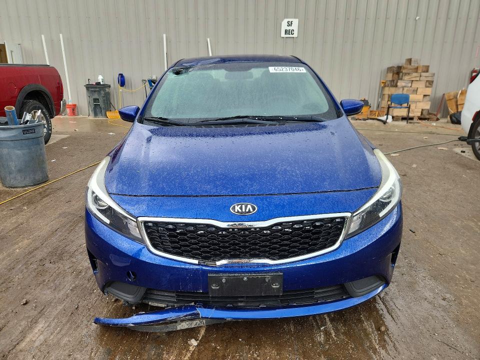 65237046 :رقم المزاد ، 3KPFL4A75HE010854 vin ، 2017 Kia Forte مزاد بيع