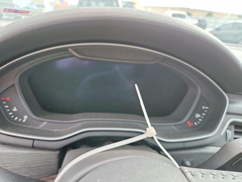 Продажа на аукционе авто 2018 Audi A4, vin: WAUENAF45JA137273, номер лота: 66193456