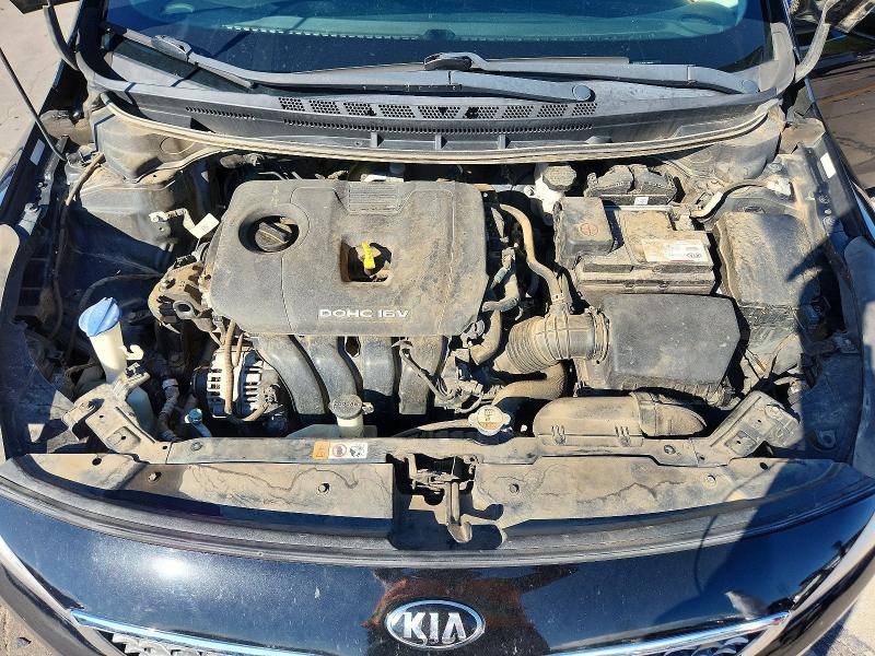 65371136 :رقم المزاد ، 3KPFK4A71JE168231 vin ، 2018 Kia Forte مزاد بيع