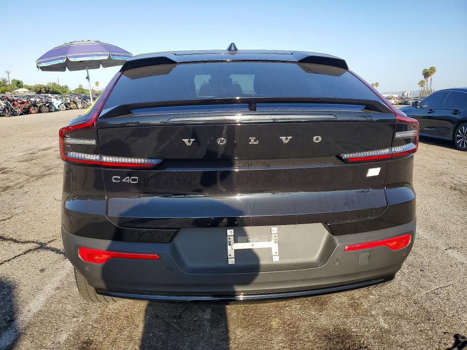 63698826 :رقم المزاد ، YV4ED3GM0P2044953 vin ، 2023 Volvo C40 مزاد بيع