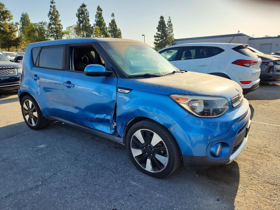 2017 Kia Soul მანქანა იყიდება აუქციონზე, vin: KNDJP3A55H7460270, აუქციონის ნომერი: 64470486