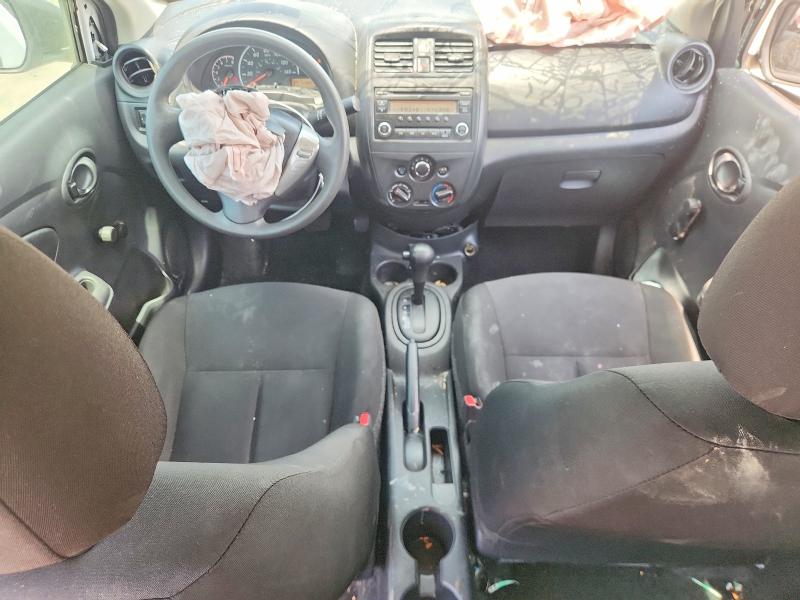 64075756 :رقم المزاد ، 3N1CN7APXJL815798 vin ، 2018 Nissan Versa مزاد بيع