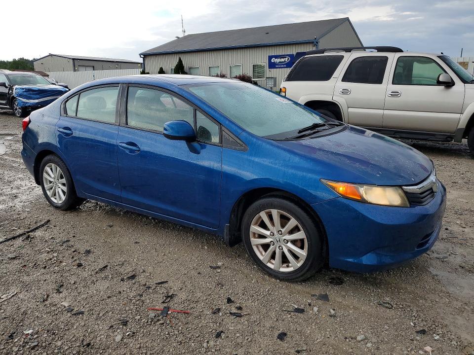 64903266 :رقم المزاد ، 19XFB2F89CE016433 vin ، 2012 Honda Civic مزاد بيع