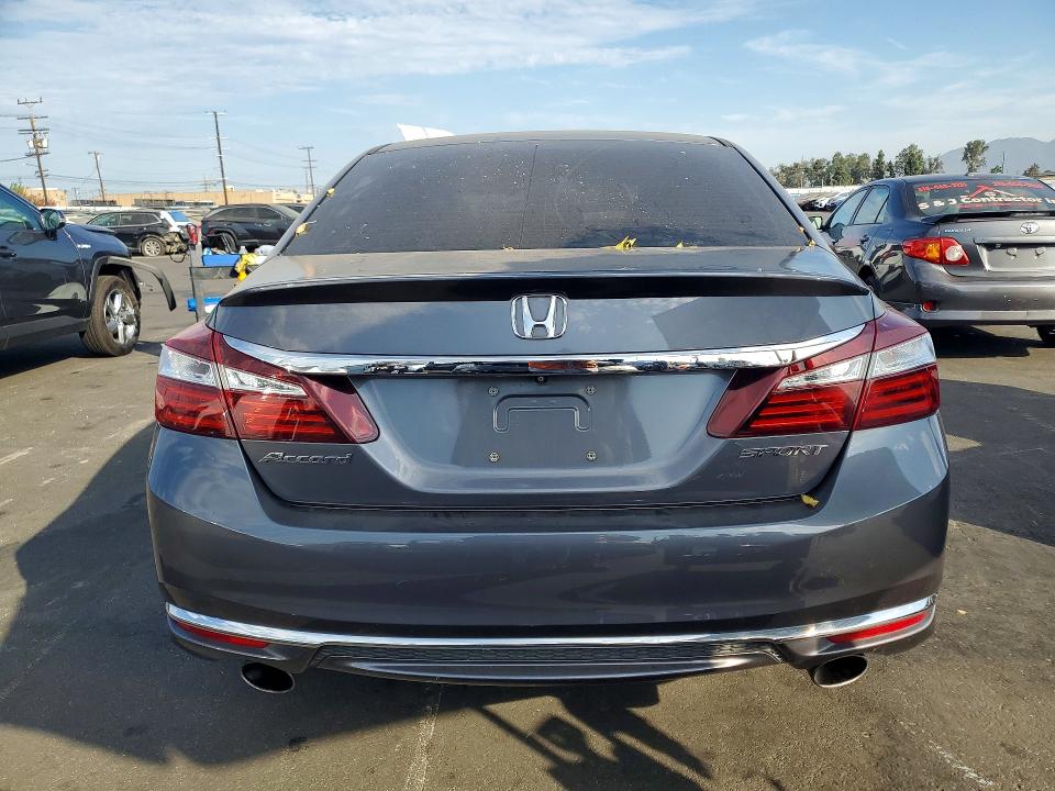 Продаж на аукціоні авто 2017 Honda Accord, vin: 1HGCR2F5XHA043818, номер лоту: 64648766