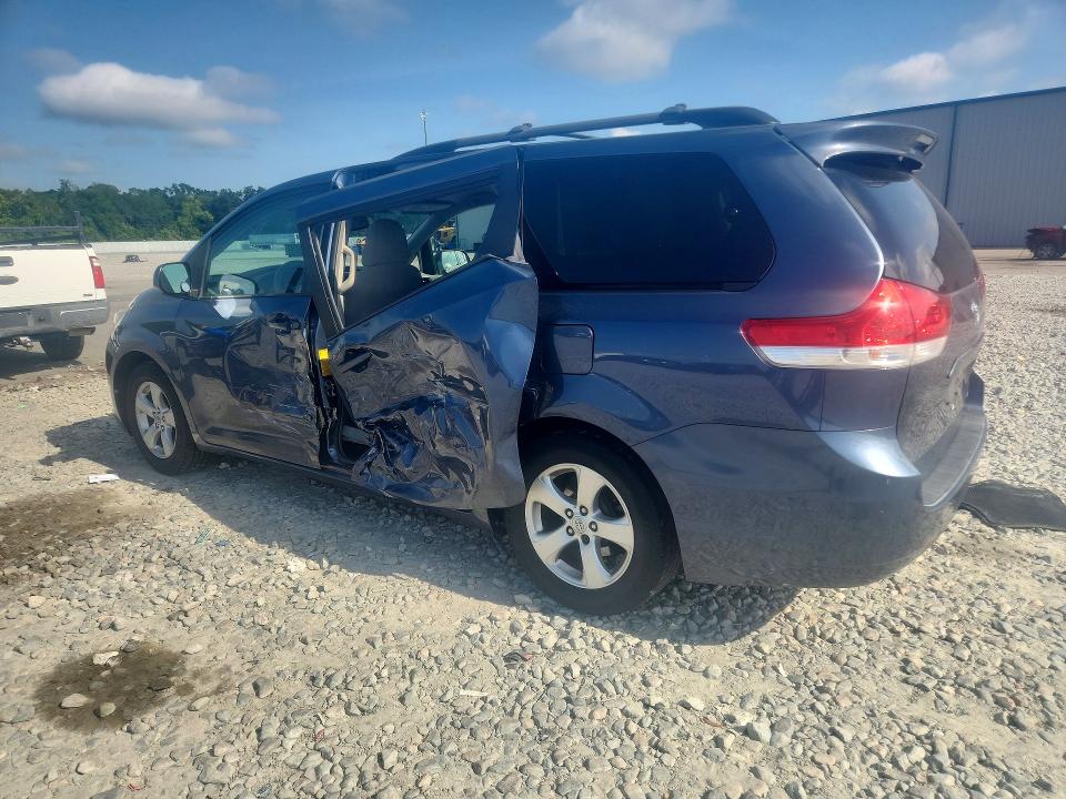 2014 Toyota Sienna მანქანა იყიდება აუქციონზე, vin: 5TDKK3DCXES451885, აუქციონის ნომერი: 64960506