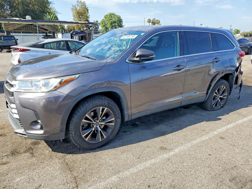 Продажа на аукционе авто 2019 Toyota Highlander, vin: 5TDZARFH0KS048040, номер лота: 63768756