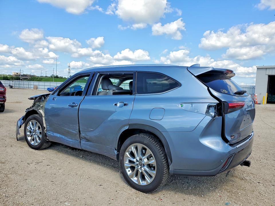 Aukcja sprzedaży 2022 Toyota Highlander, vin: 5TDXBRCHXNS088946, numer aukcji: 65223396