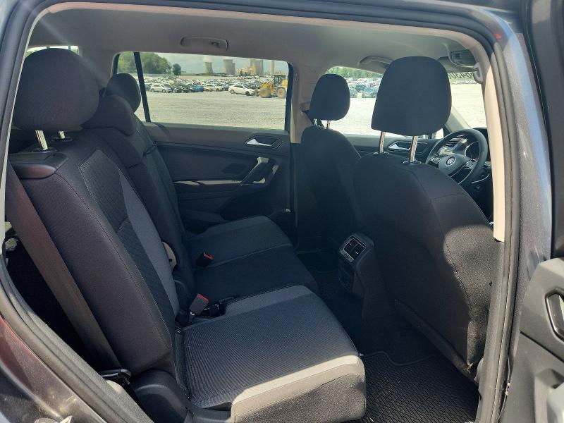 Продаж на аукціоні авто 2018 Volkswagen Tiguan, vin: 3VV1B7AX3JM033481, номер лоту: 65664306
