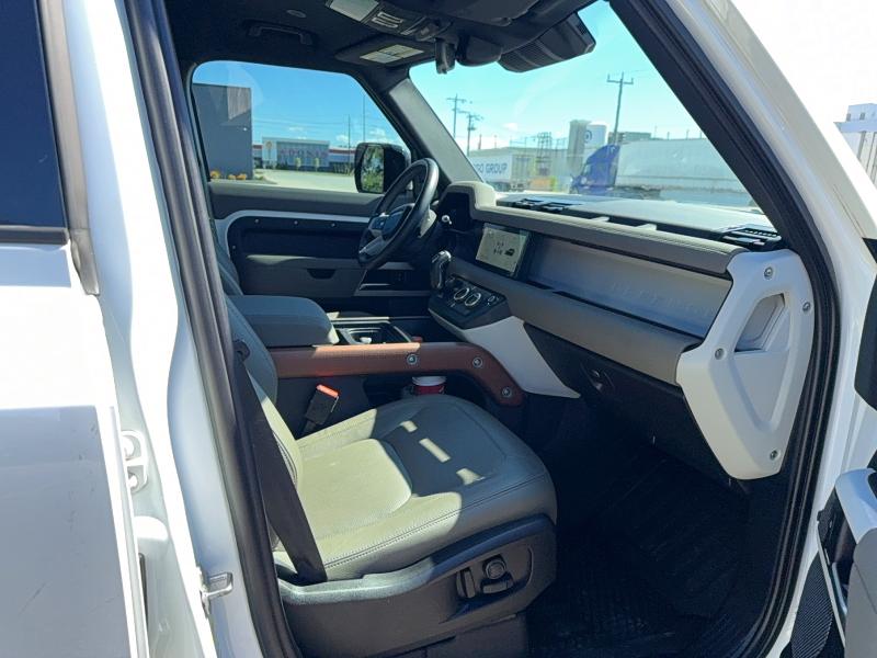 Продажа на аукционе авто 2023 Land Rover Defender, vin: SALEJEEX8P2234688, номер лота: 65828006