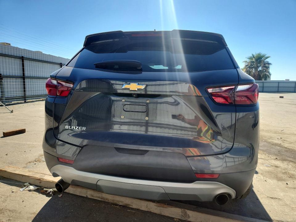 63629716 :رقم المزاد ، 3GNKBCR47NS132030 vin ، 2022 Chevrolet Blazer مزاد بيع