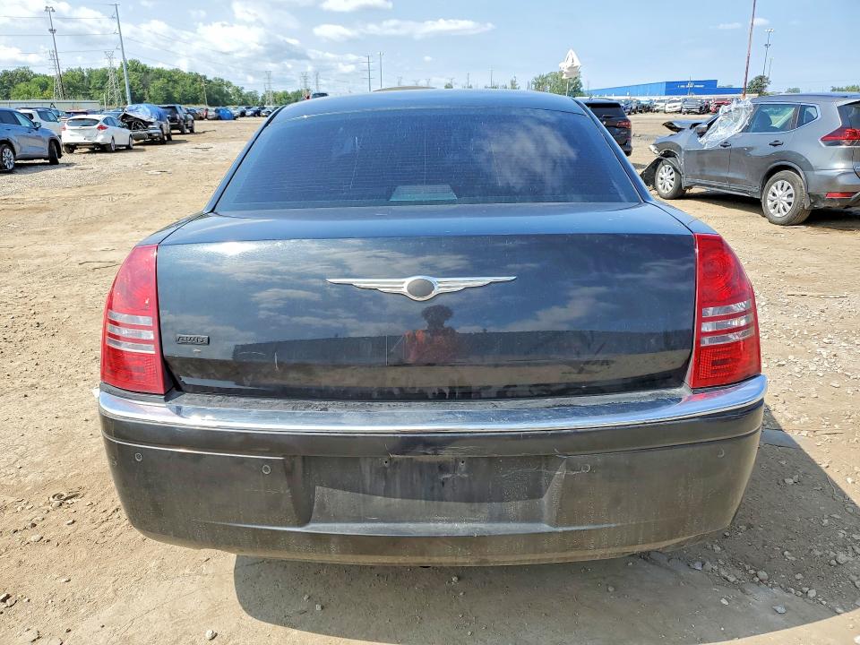 Продажа на аукционе авто 2006 Chrysler 300c, vin: 2C3LK63H16H133208, номер лота: 65902736