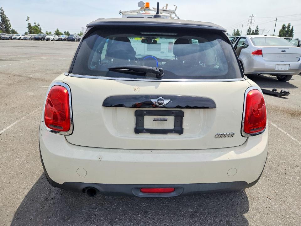 Продаж на аукціоні авто 2016 Mini Cooper, vin: WMWXP5C58G2D15707, номер лоту: 65133566