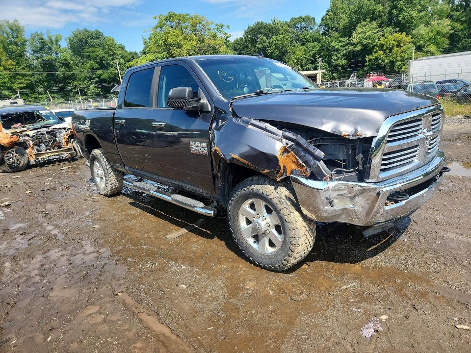 61538306 :رقم المزاد ، 3C6UR5DL9EG228985 vin ، 2014 Ram 2500 مزاد بيع