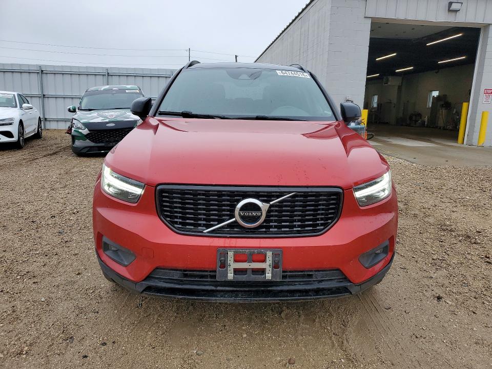 2020 Volvo Xc40 მანქანა იყიდება აუქციონზე, vin: YV4162UM2L2246758, აუქციონის ნომერი: 64744516