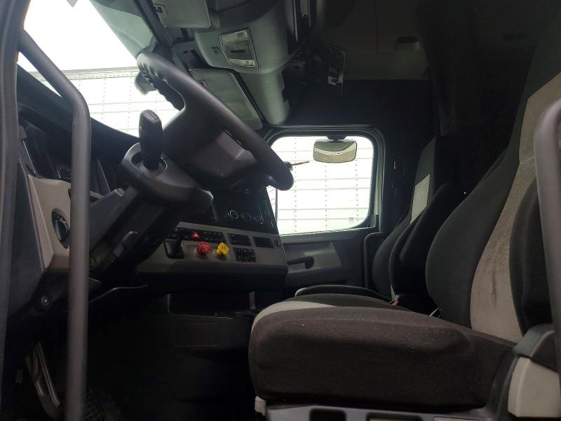 Продаж на аукціоні авто 2018 Freightliner Cascadia 126, vin: 3AKJHHDR8JSJR1331, номер лоту: 66830536
