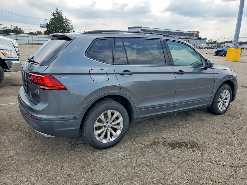 2018 Volkswagen Tiguan მანქანა იყიდება აუქციონზე, vin: 3VV0B7AX6JM055020, აუქციონის ნომერი: 64070196