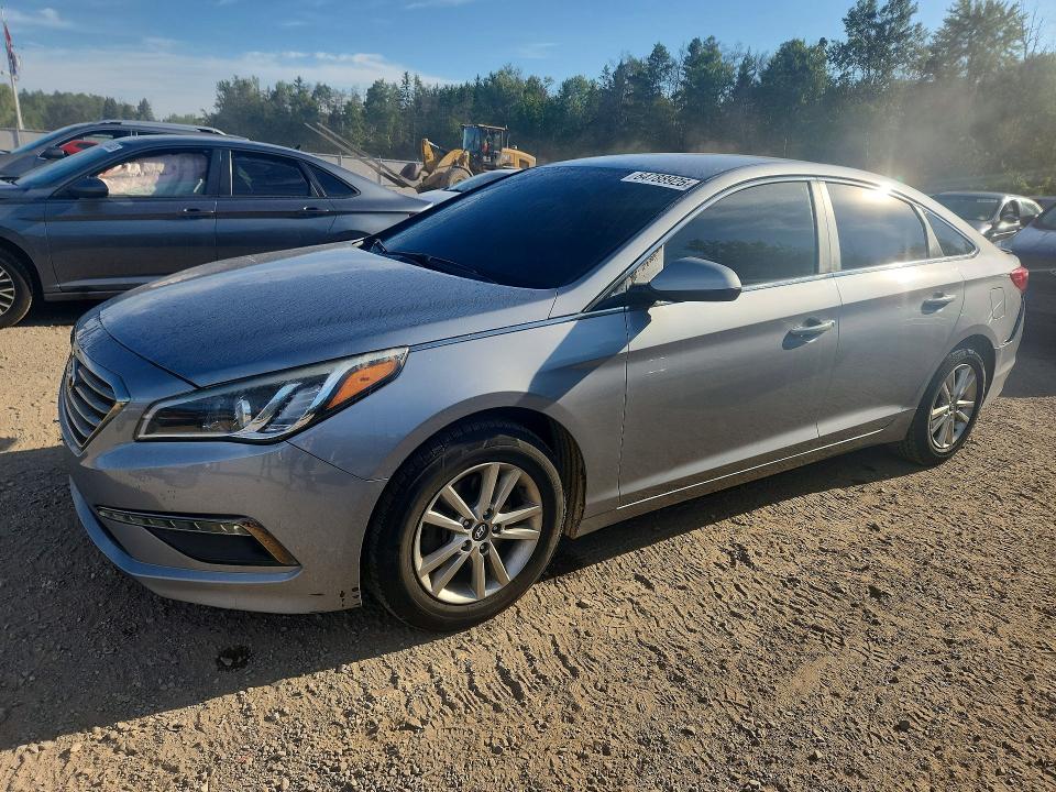 64788926 :رقم المزاد ، 5NPE24AF7FH005895 vin ، 2015 Hyundai Sonata مزاد بيع