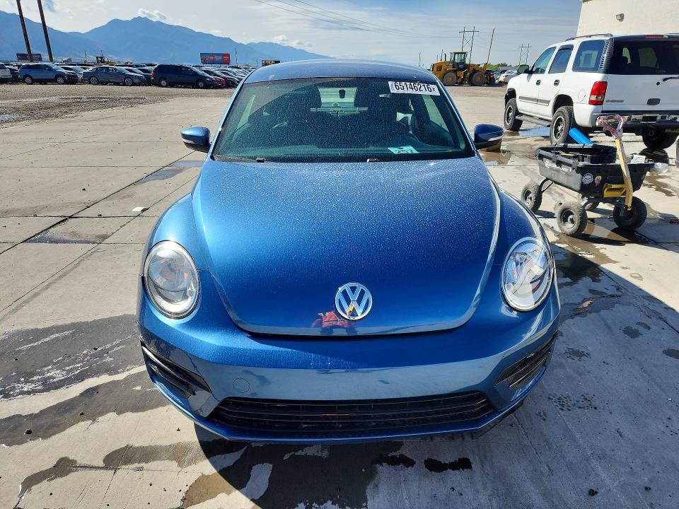 65146216 :رقم المزاد ، 3VWFD7AT9KM717252 vin ، 2019 Volkswagen Beetle مزاد بيع