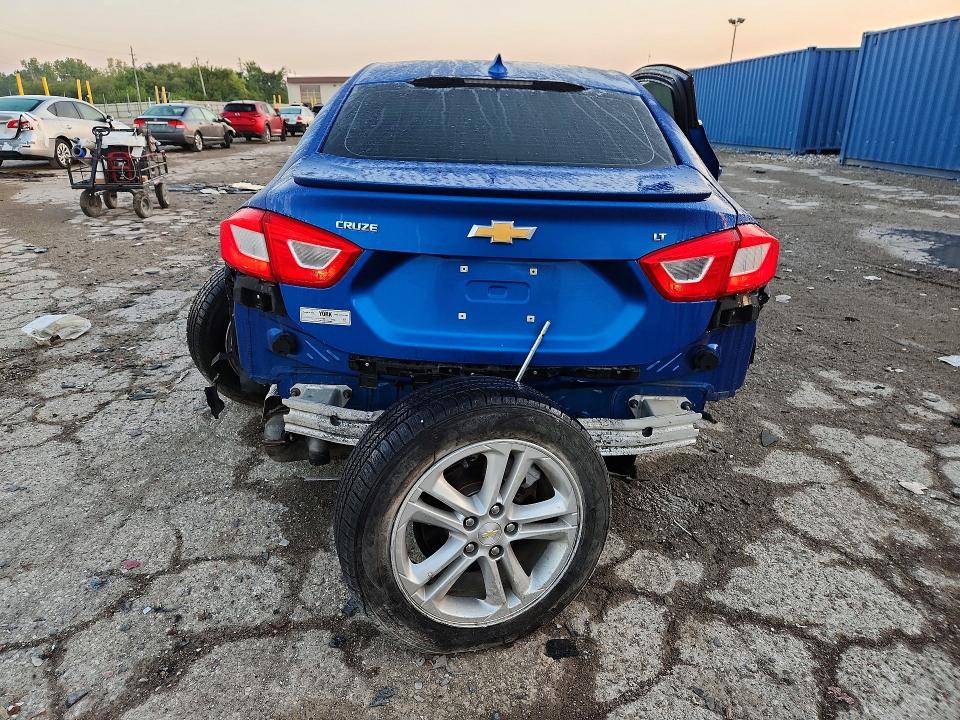 2017 Chevrolet Cruze მანქანა იყიდება აუქციონზე, vin: 1G1BE5SM8H7234812, აუქციონის ნომერი: 66666666